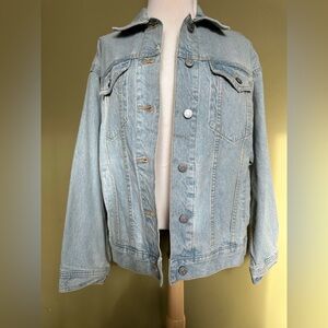 NEW WITH TAGS UO Denim Jacket